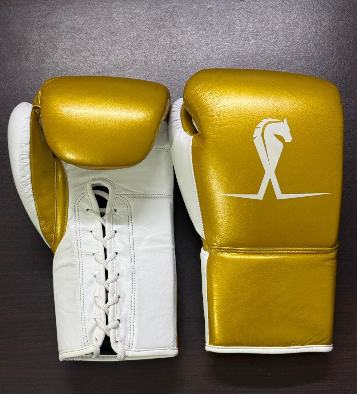 Getling Sports horse hair boxing fight gloves with lace-up wrist closure